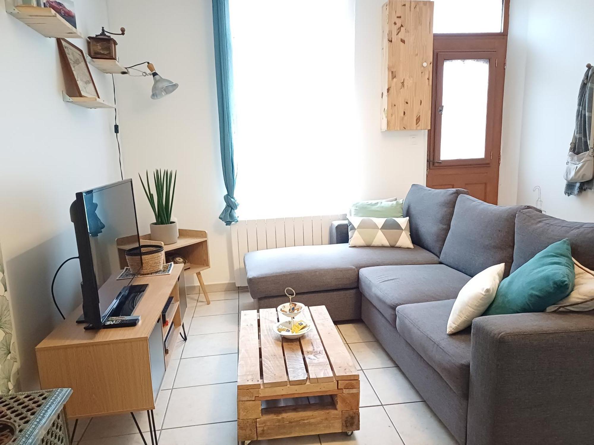 אמיינס L'Artistique, 4 Lits, 2 Chambres, Stationnement Gratuit, Spacieux, Atypique מראה חיצוני תמונה